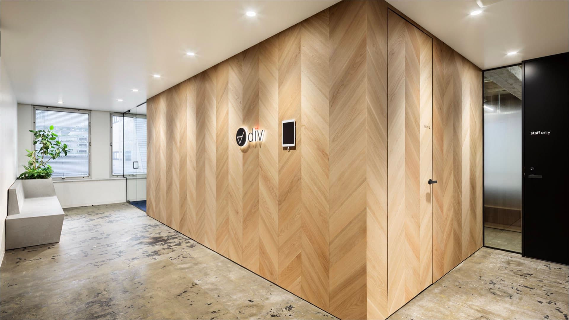 質感が空間をつくる ─ 「CRAFTMAN WALL」の示唆